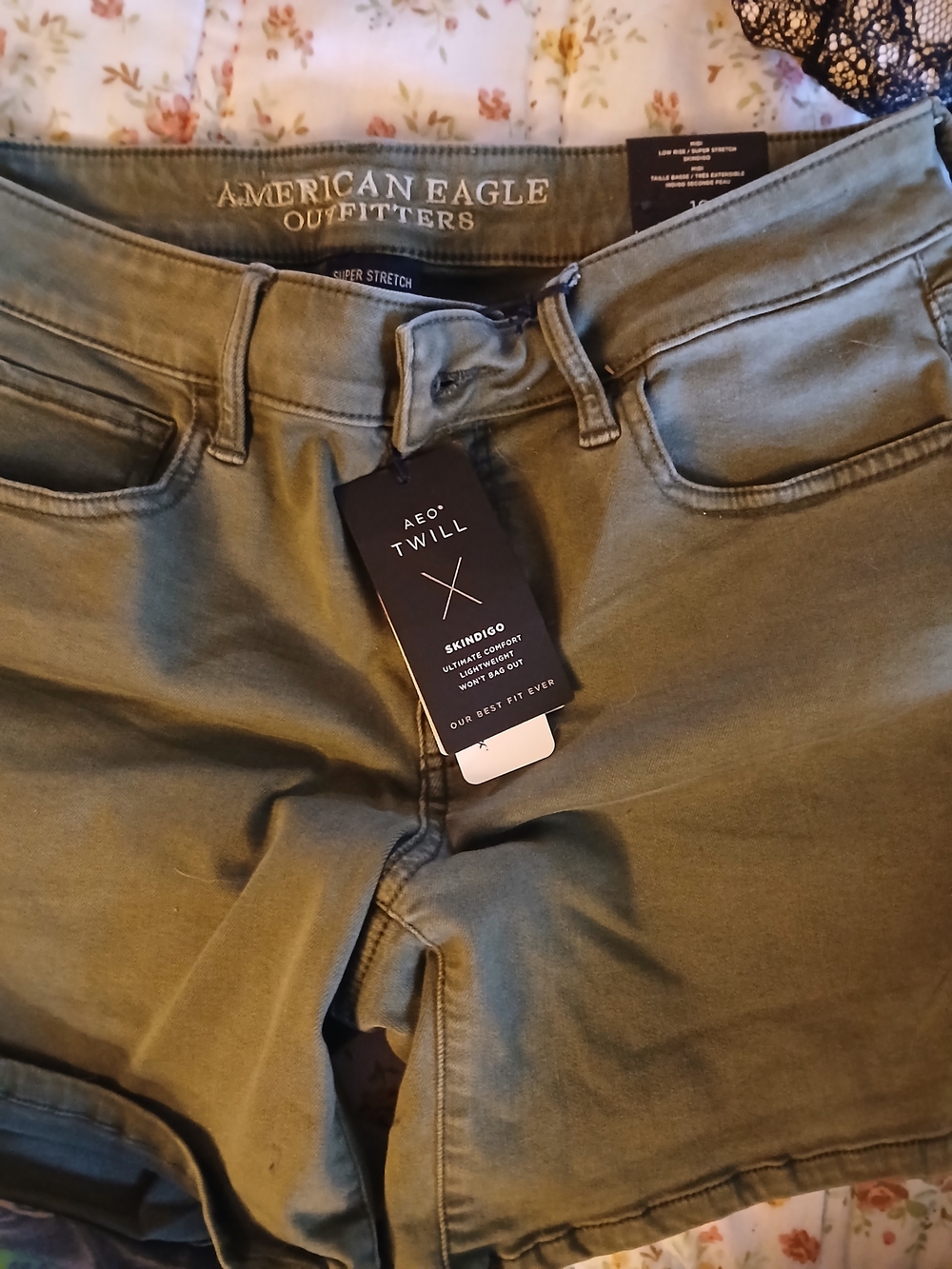 American Eagle Outfitters AEO Twill Olive Green Shorts